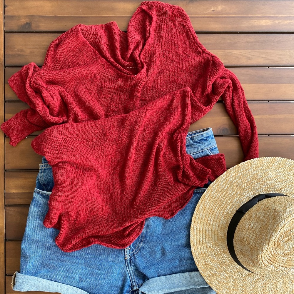 Long sleeve knit top